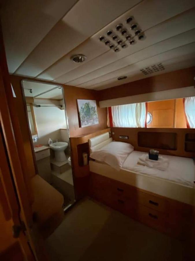 Hôtel Boat And Breakfast Fiumicino - Roma à Ostie Extérieur photo