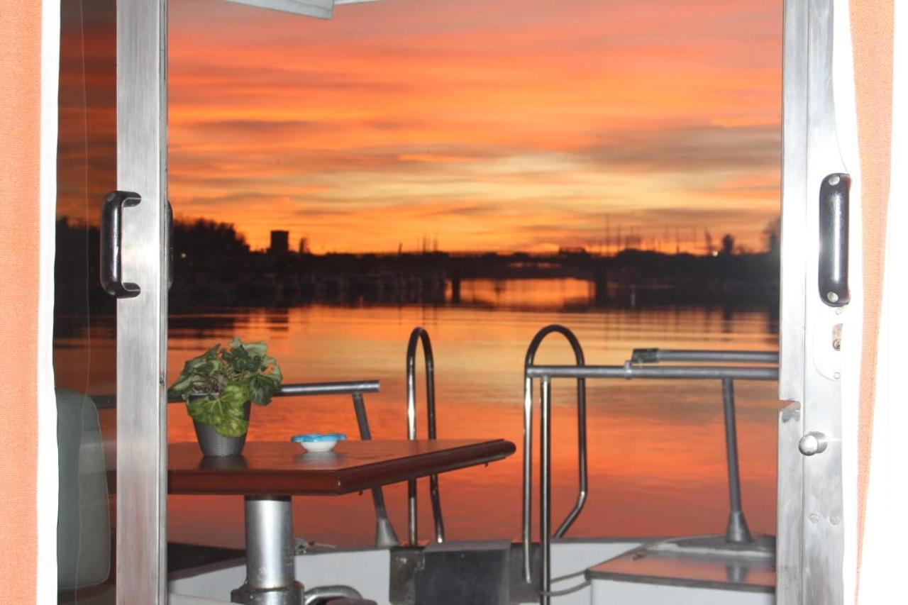 Hôtel Boat And Breakfast Fiumicino - Roma à Ostie Extérieur photo