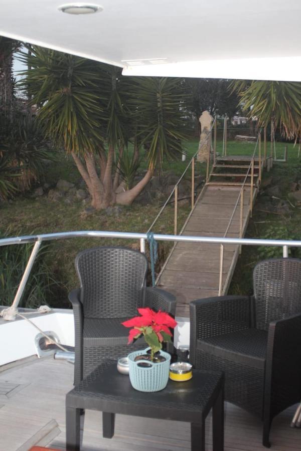 Hôtel Boat And Breakfast Fiumicino - Roma à Ostie Extérieur photo