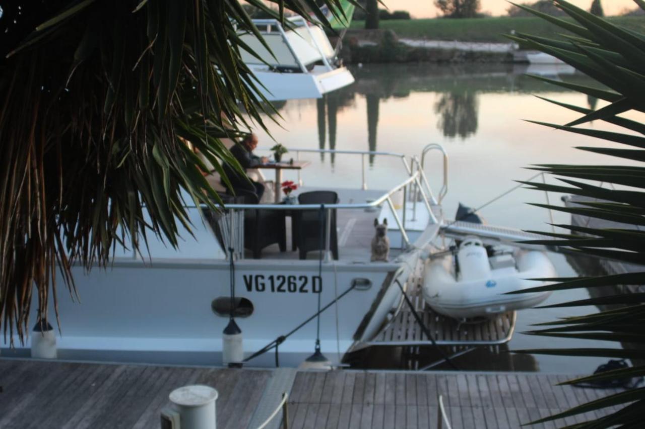 Hôtel Boat And Breakfast Fiumicino - Roma à Ostie Extérieur photo