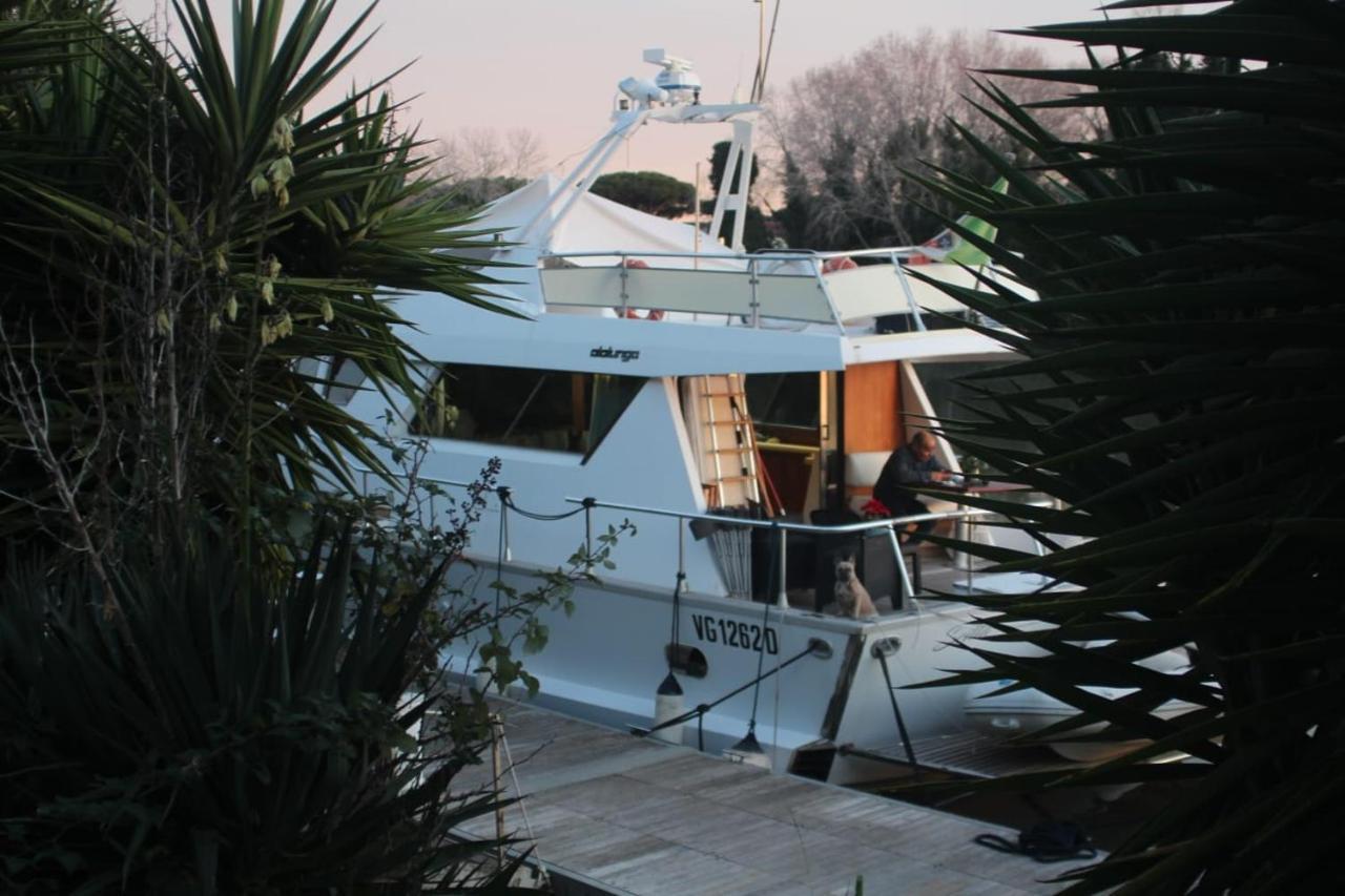 Hôtel Boat And Breakfast Fiumicino - Roma à Ostie Extérieur photo