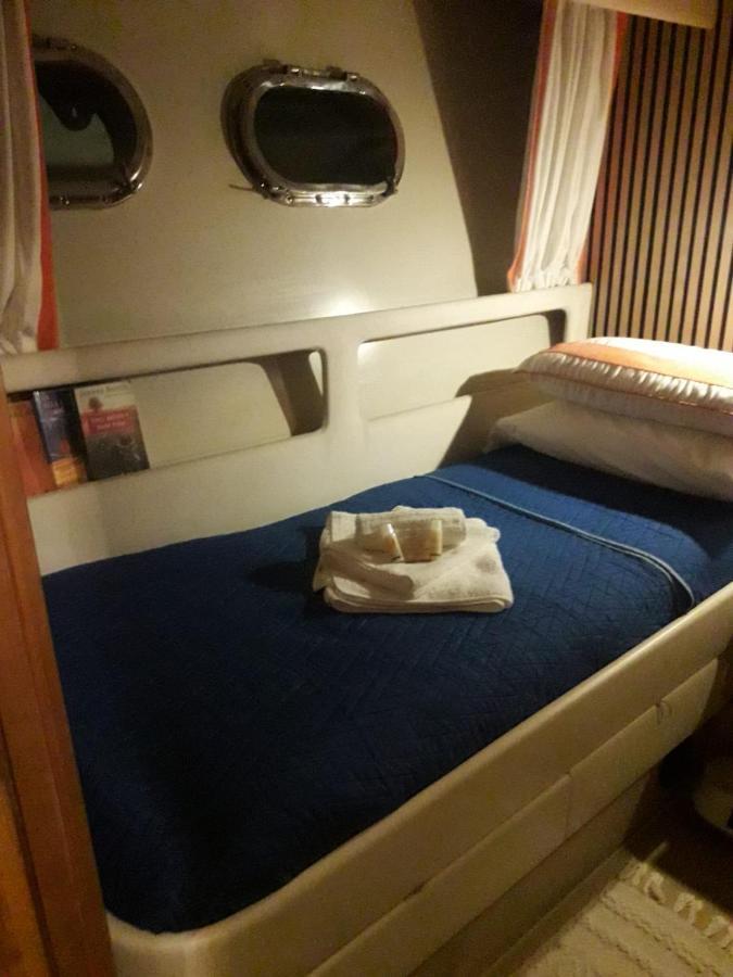 Hôtel Boat And Breakfast Fiumicino - Roma à Ostie Extérieur photo
