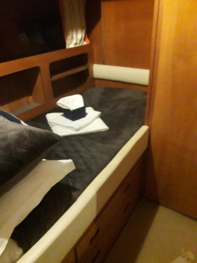 Hôtel Boat And Breakfast Fiumicino - Roma à Ostie Extérieur photo